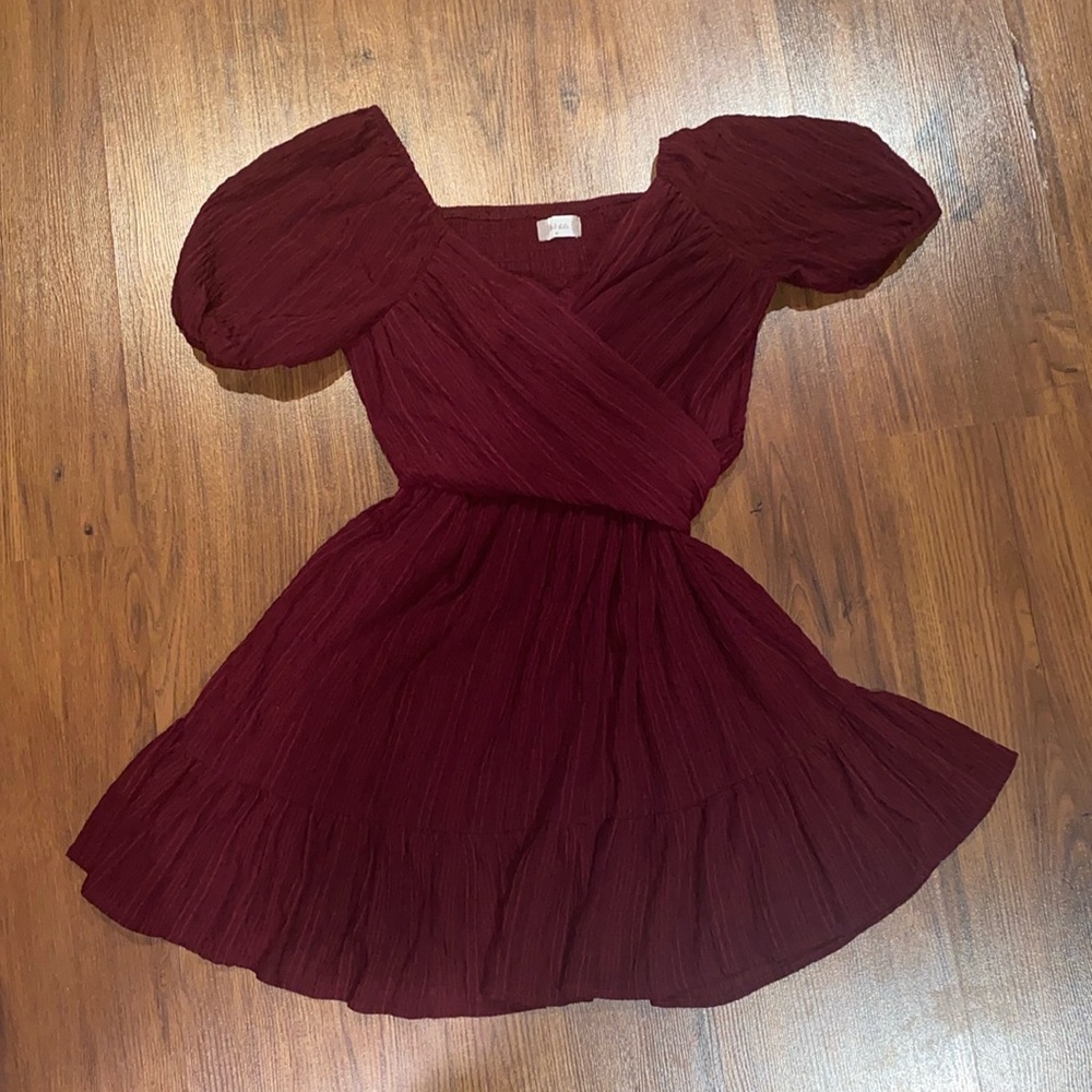 NWOT puff sleeve babydoll tiered wrapped v-neck tie in the back bow smocked back